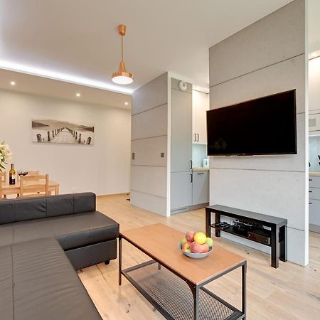 Central Apartment - Free Private Parking Gdańsk Kültér fotó