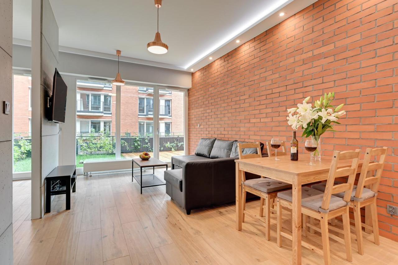 Central Apartment - Free Private Parking Gdańsk Kültér fotó